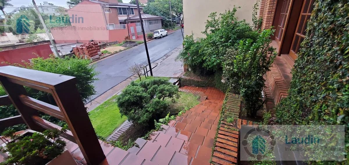 Se vende suntuosa casa - Villa Sarita Posadas