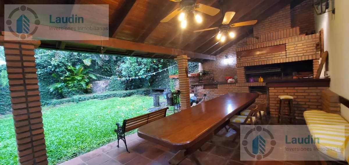 Se vende suntuosa casa - Villa Sarita Posadas