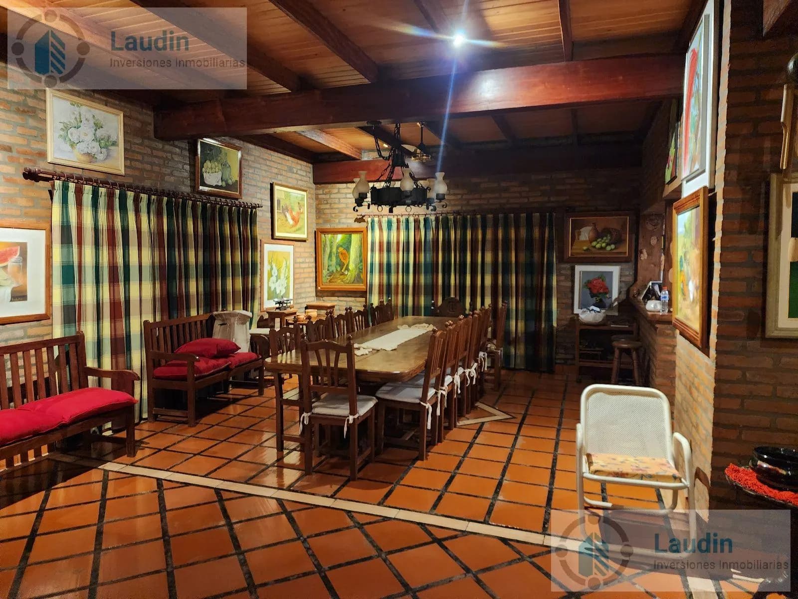 Exclusiva Casa Quinta en Venta -  Candelaria