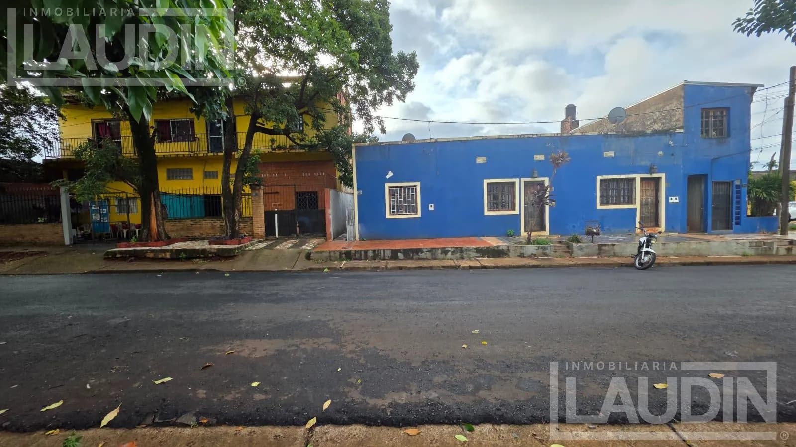 Se vende complejo de 7  departamentos - Posadas