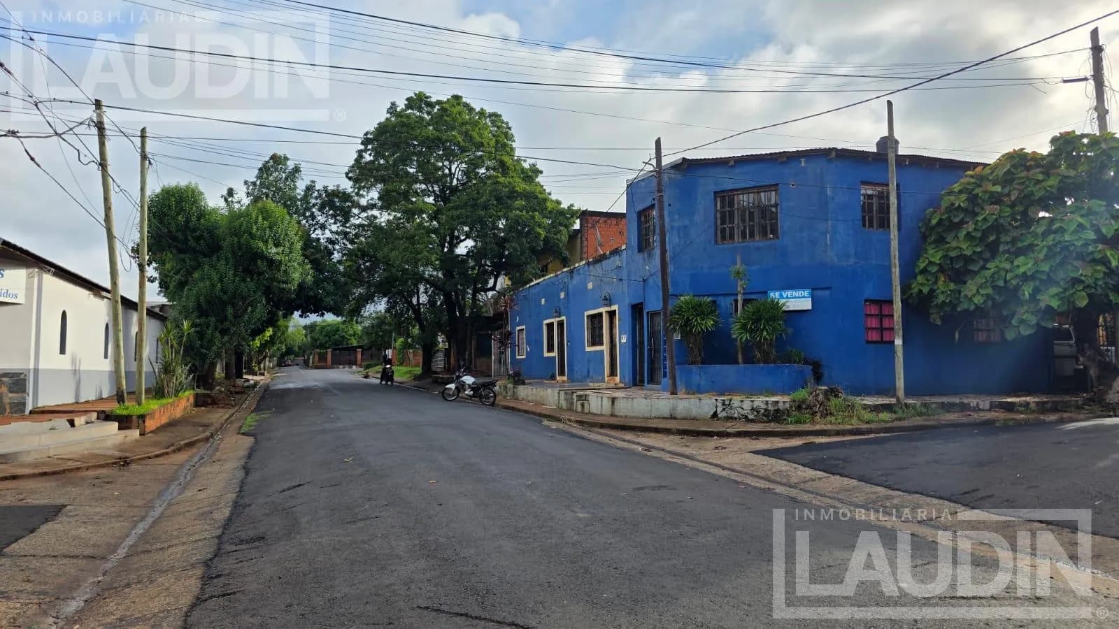 Se vende complejo de 7  departamentos - Posadas