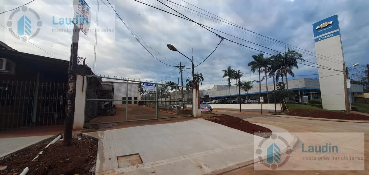 Se vende importante propiedad con amplio depósito - Garupa Limite Posadas