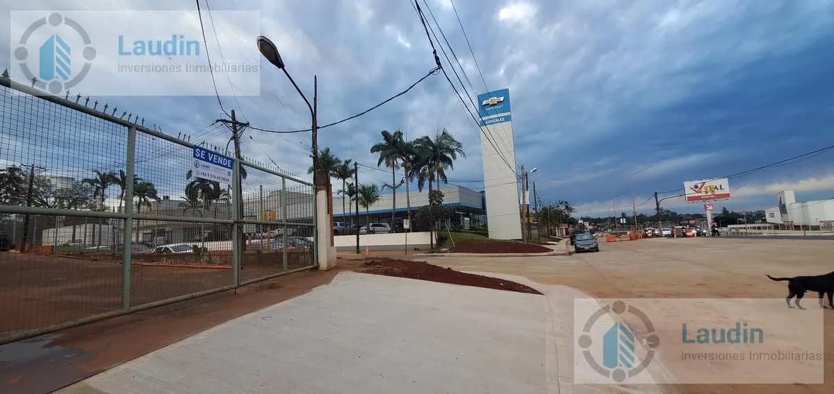 Se vende importante propiedad con amplio depósito - Garupa Limite Posadas