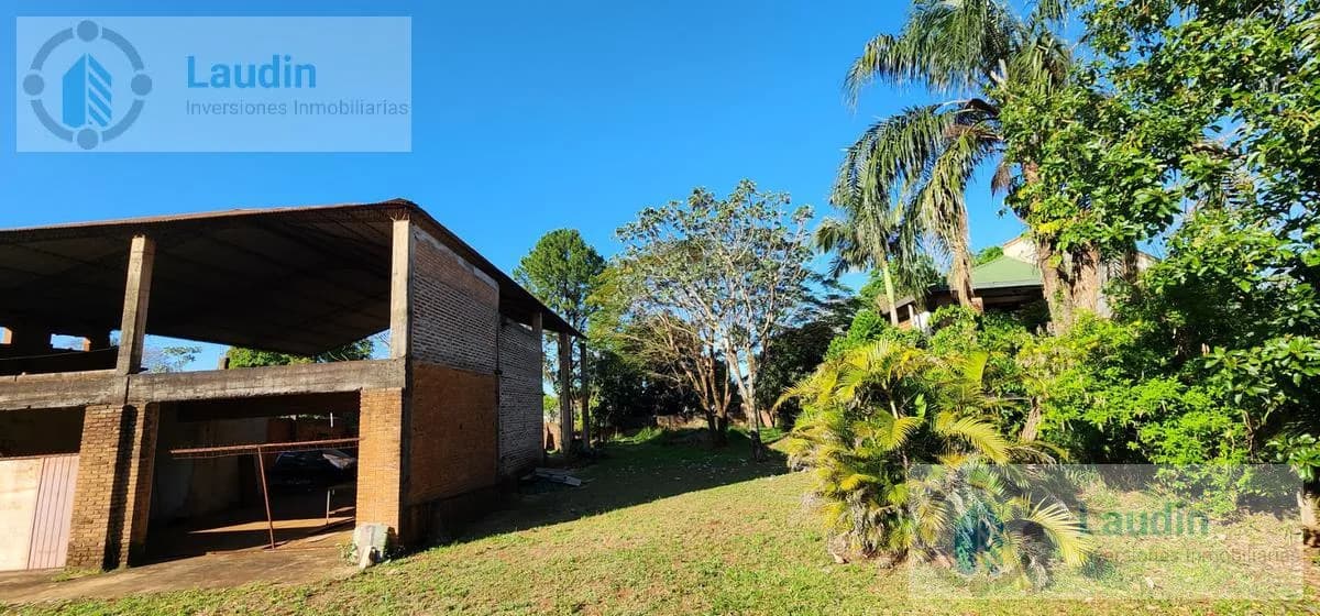 Se vende terreno sobre colectora R12 altura Mercado Central