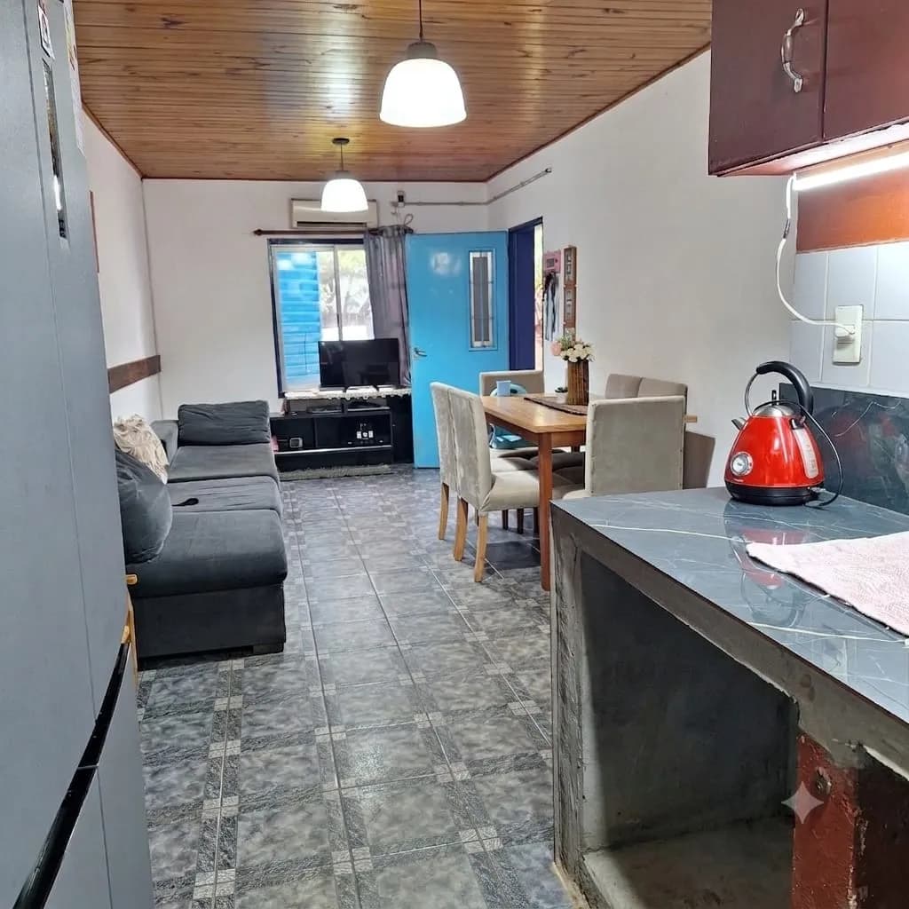 Amplio living comedor con cocina integrada