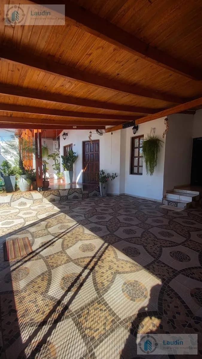 Casa en Barrio Santa Helena sobre Taruma
