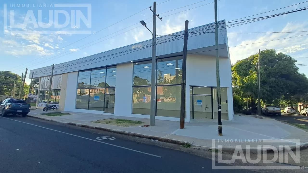 Se Alquila Local Comercial Sobre Av. Zapiola