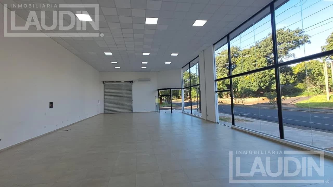 Se Alquila Local Comercial Sobre Av. Zapiola
