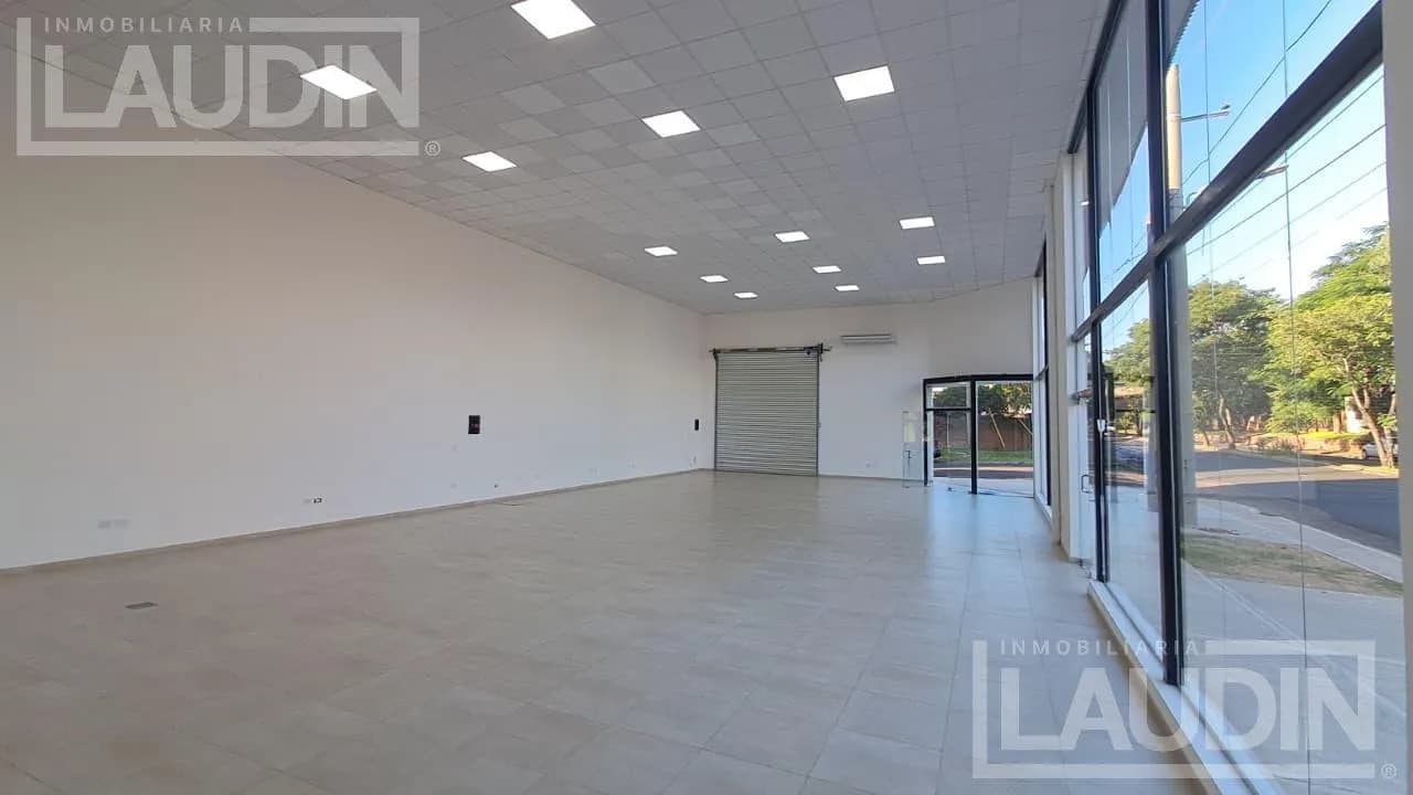 Se Alquila Local Comercial Sobre Av. Zapiola