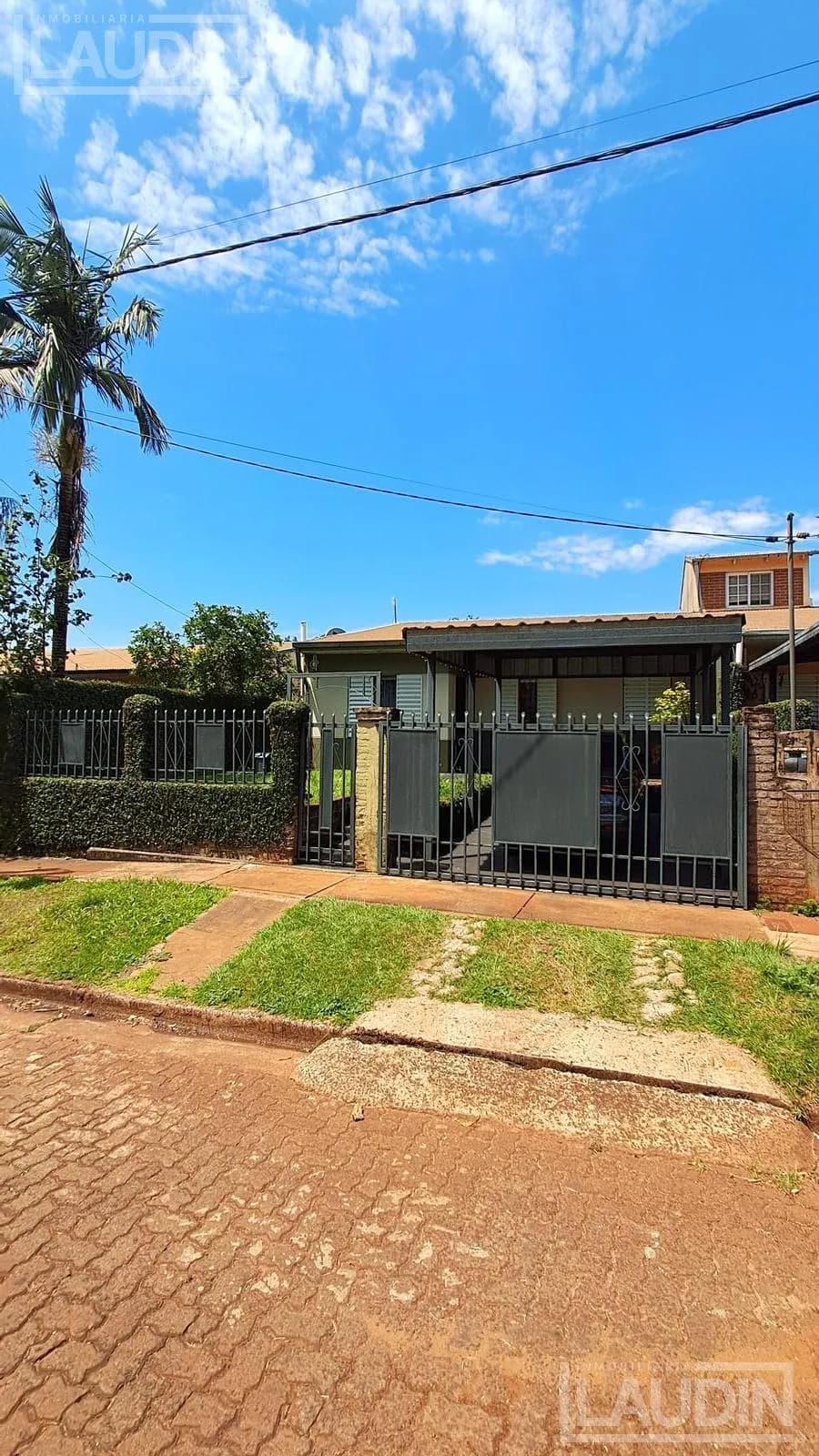 Se Vende Casa en B° Santa Helena - Garupa
