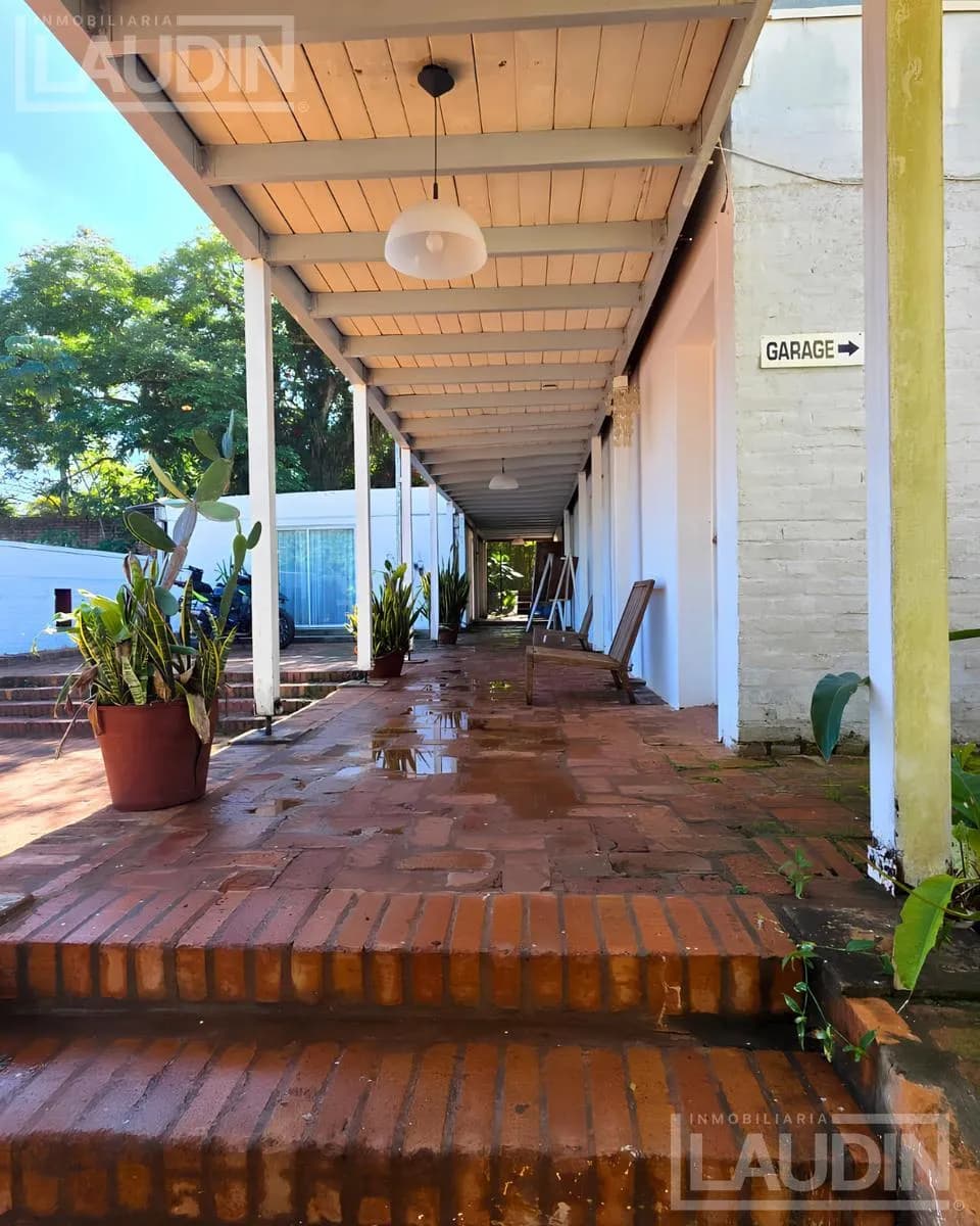Se Vende Hotel en Montecarlos