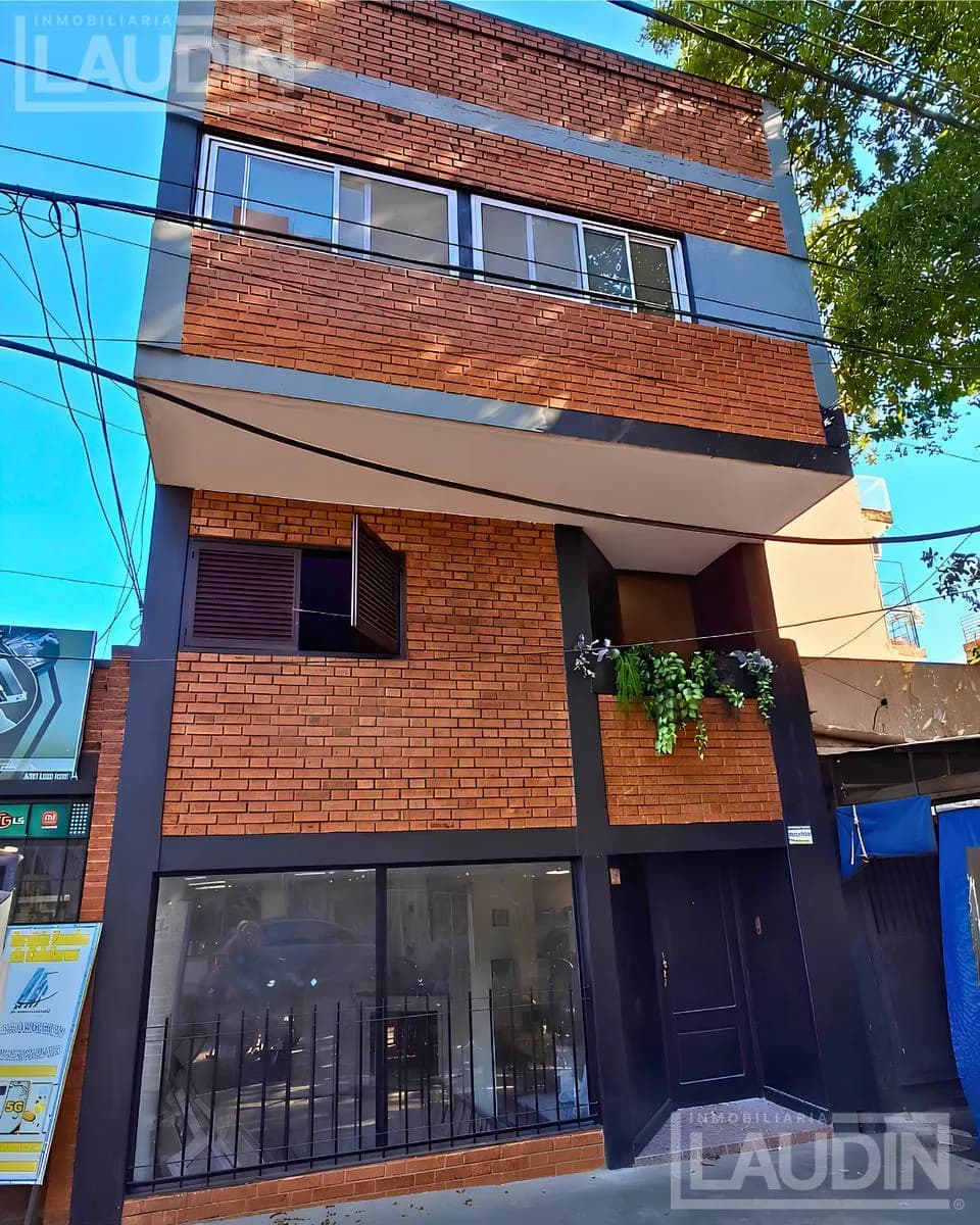 Se Alquila Edificio Comercial en el Centro de Posadas