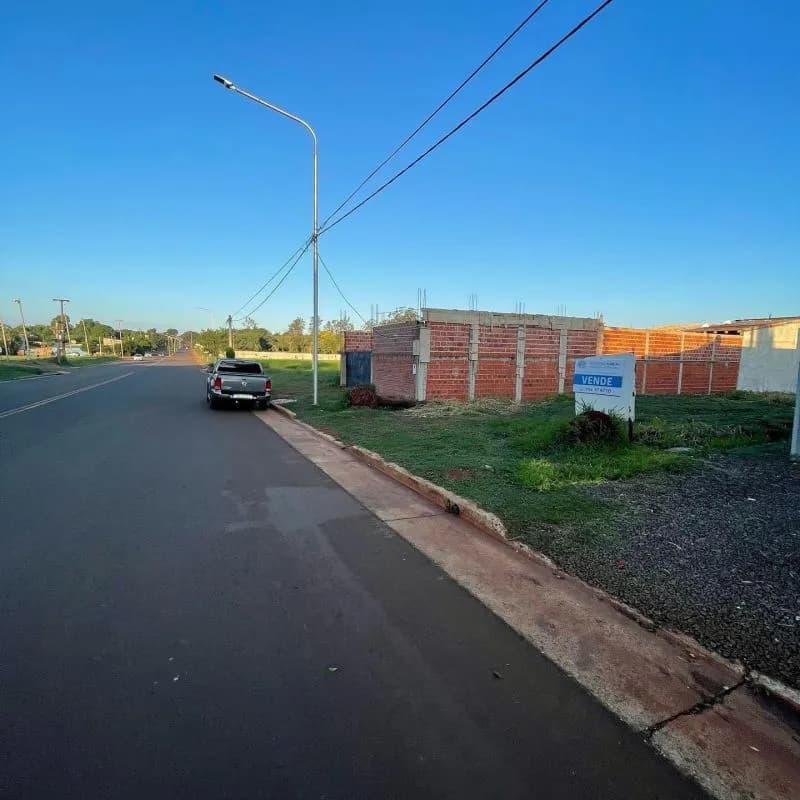 Lote en barrio residencial Yvyrá Pytá