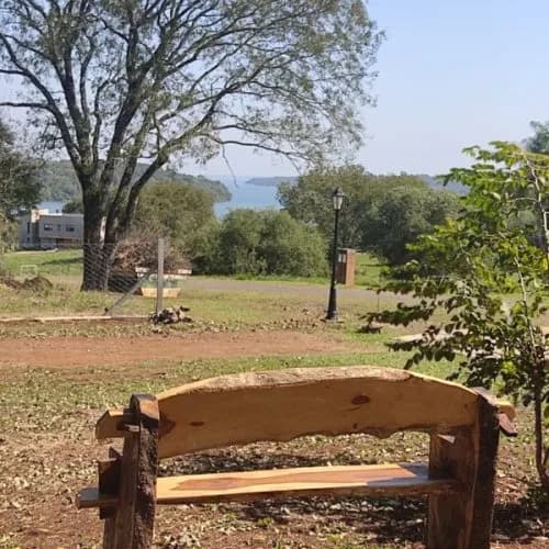 Hermosa casa con pileta y vista al río