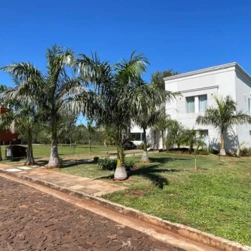 Hermosa Casa en Agua Vista (Py)