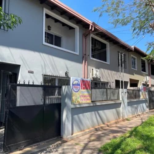 Complejo de 5 Duplex + Local Comercial