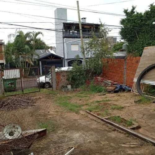 Galpón con amplio terreno