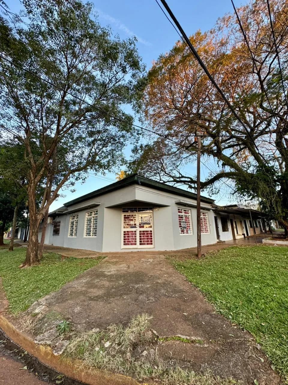Casa de esquina en venta
