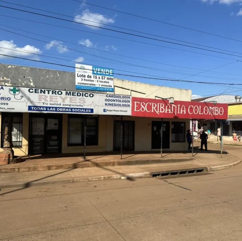 Fachada de locales comerciales en venta