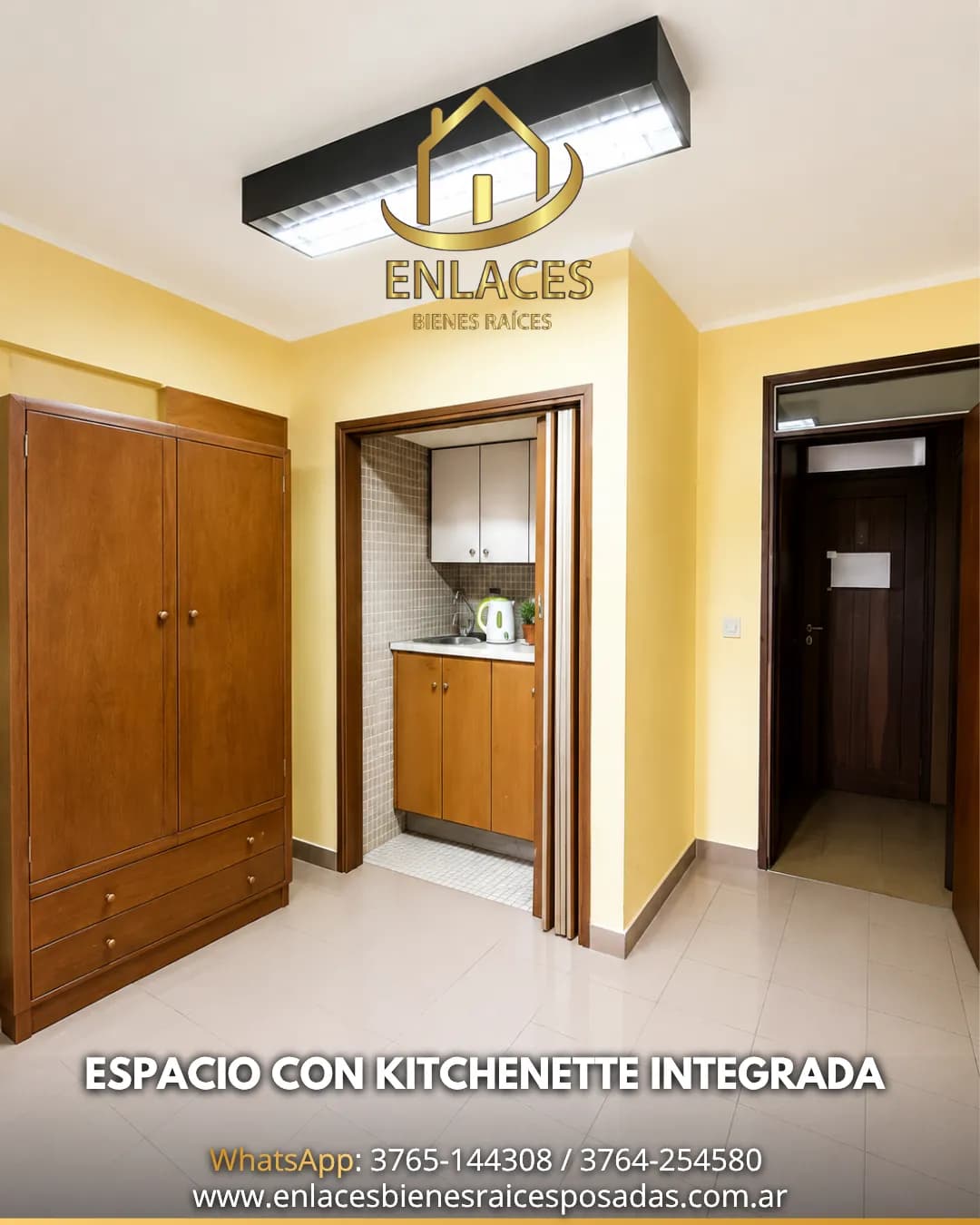 Espacio con kitchenette y placard