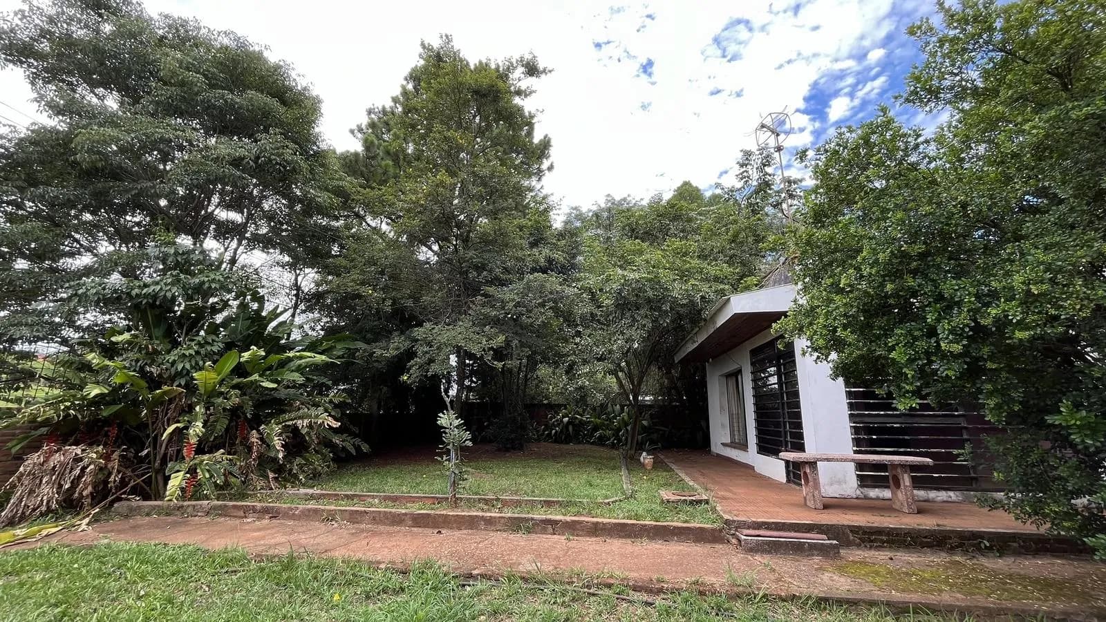 Galpón más Departamentos en Venta