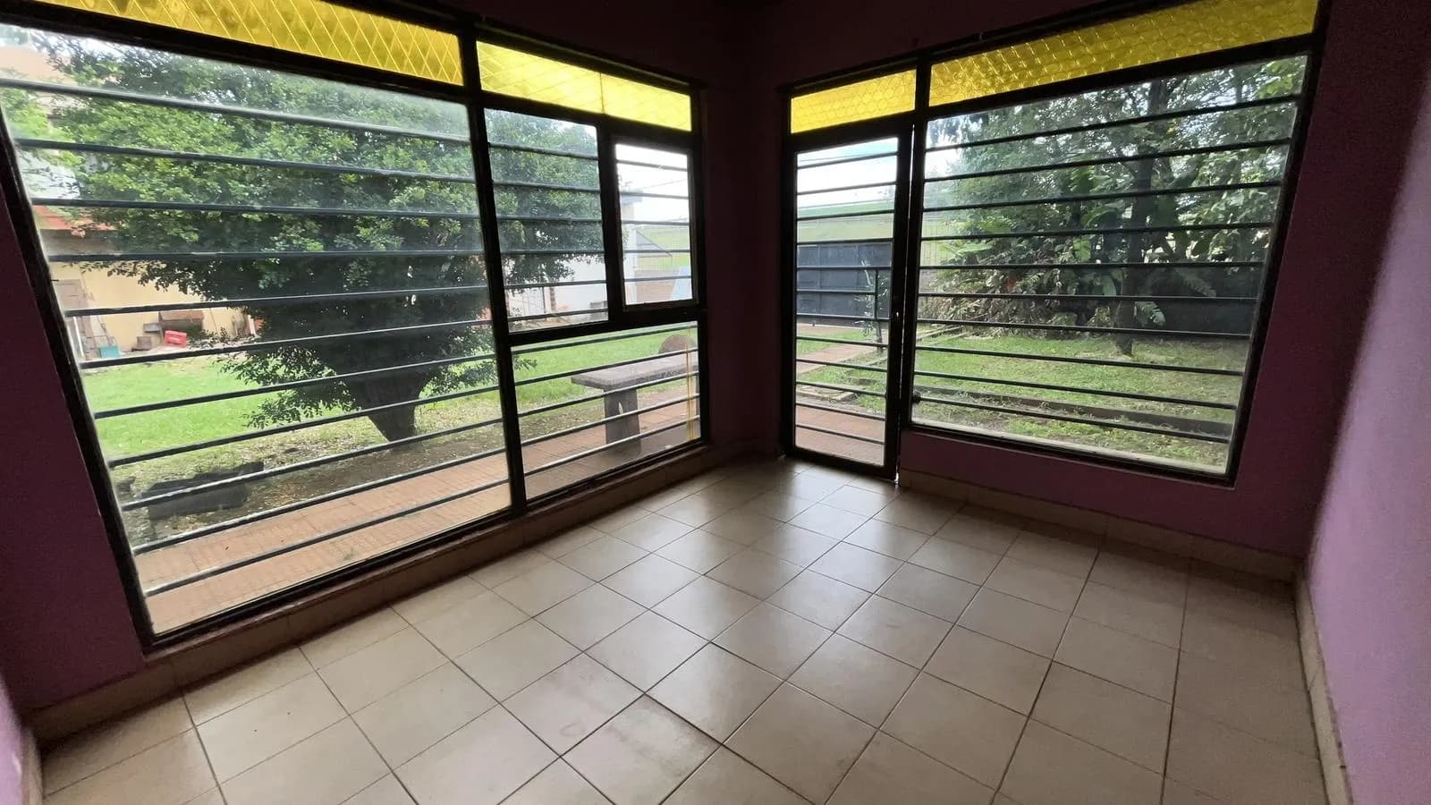 Galpón más Departamentos en Venta