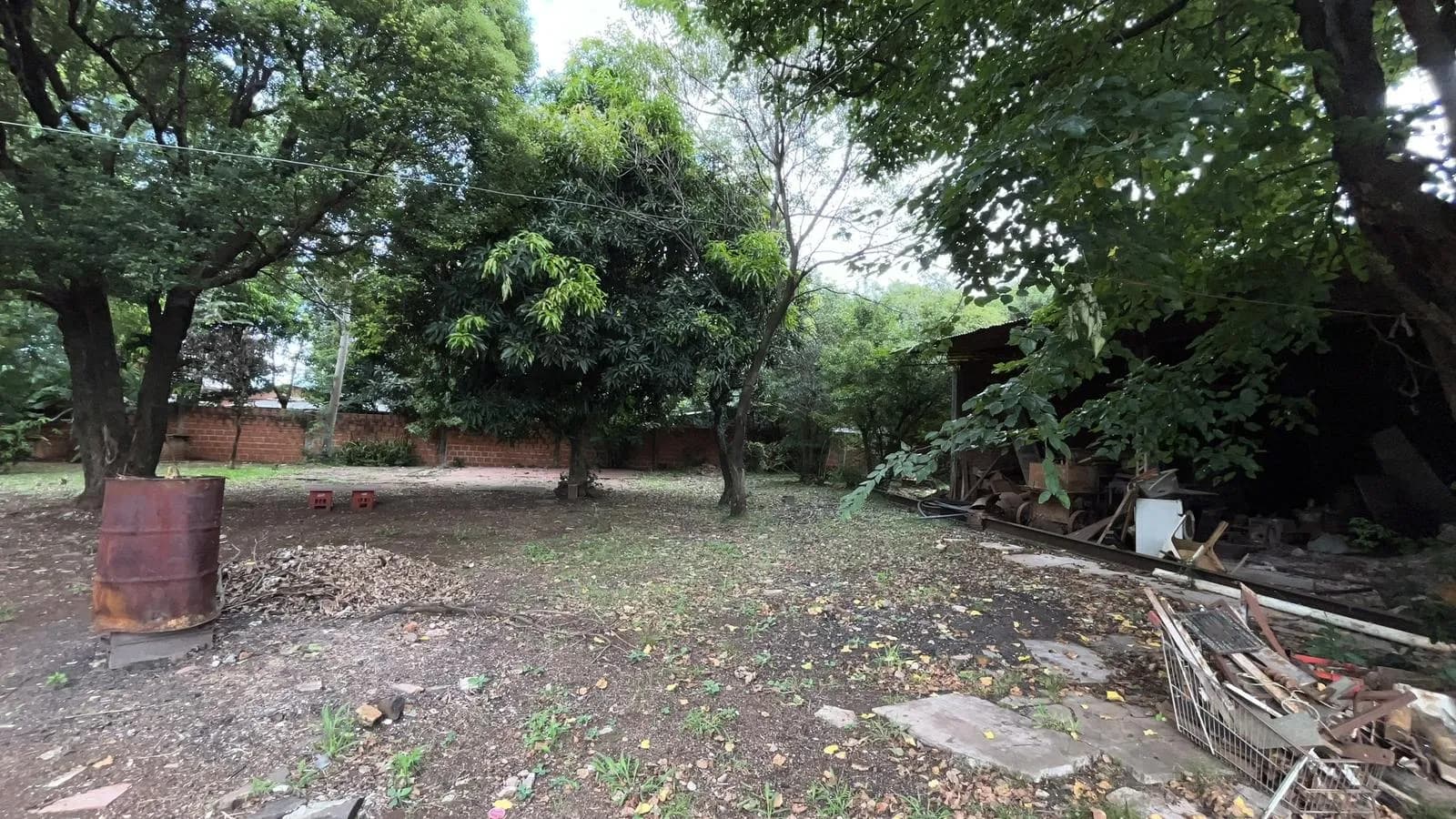 Galpón más Departamentos en Venta