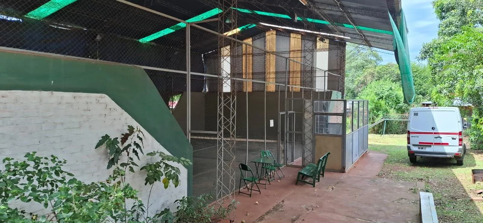 Terreno con construcción
