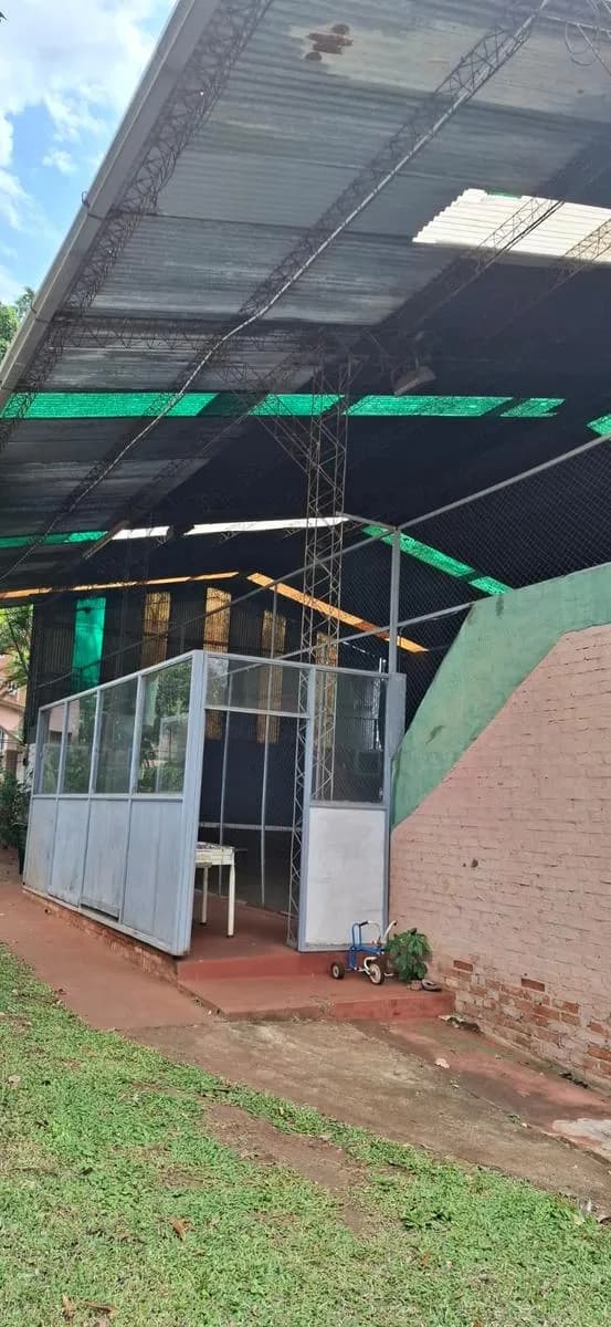 Terreno con construcción