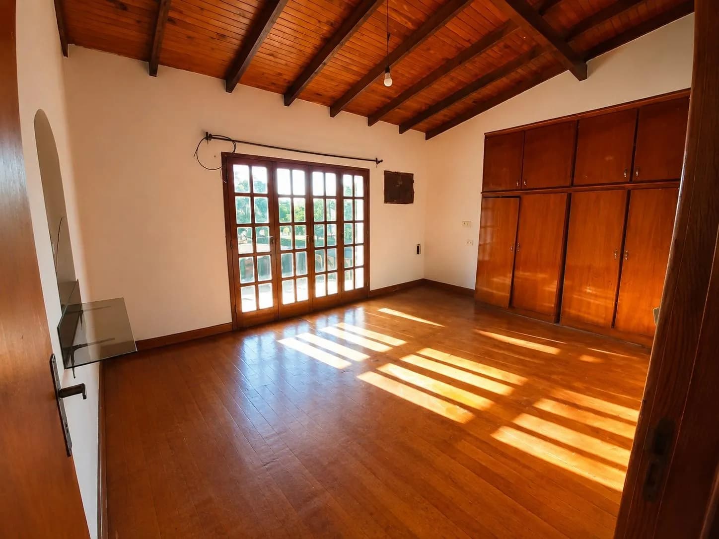 Casa con local comercial en venta