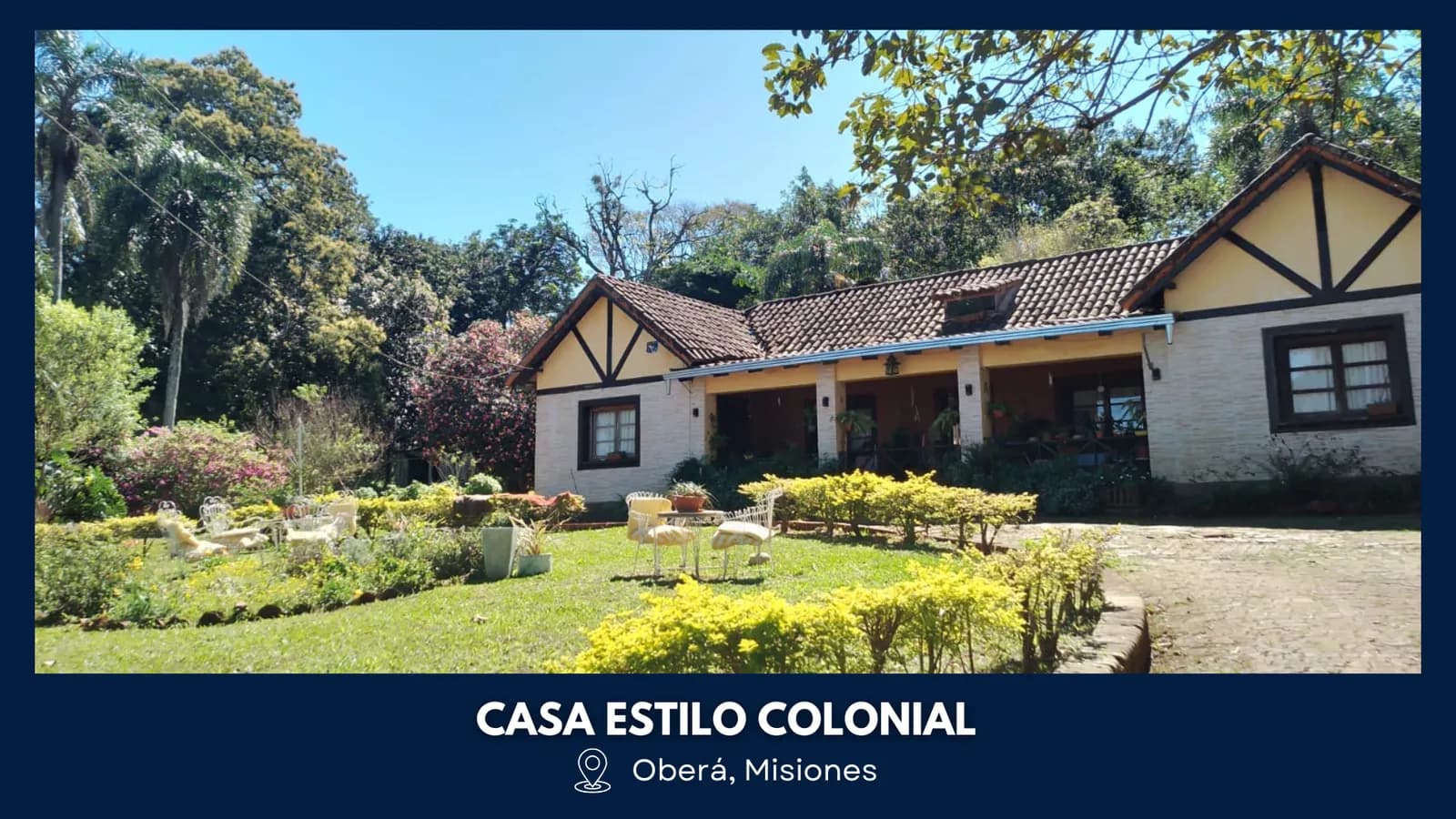 Casa estilo colonial con amplio jardín