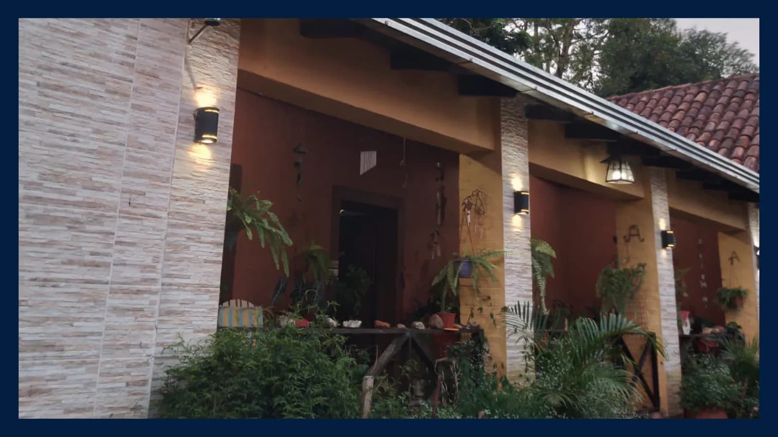 Fachada rústica de casa de campo