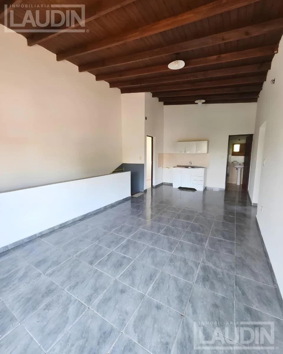Se Alquila Departamento 2 habitaciones Zona Quaranta y Aguado