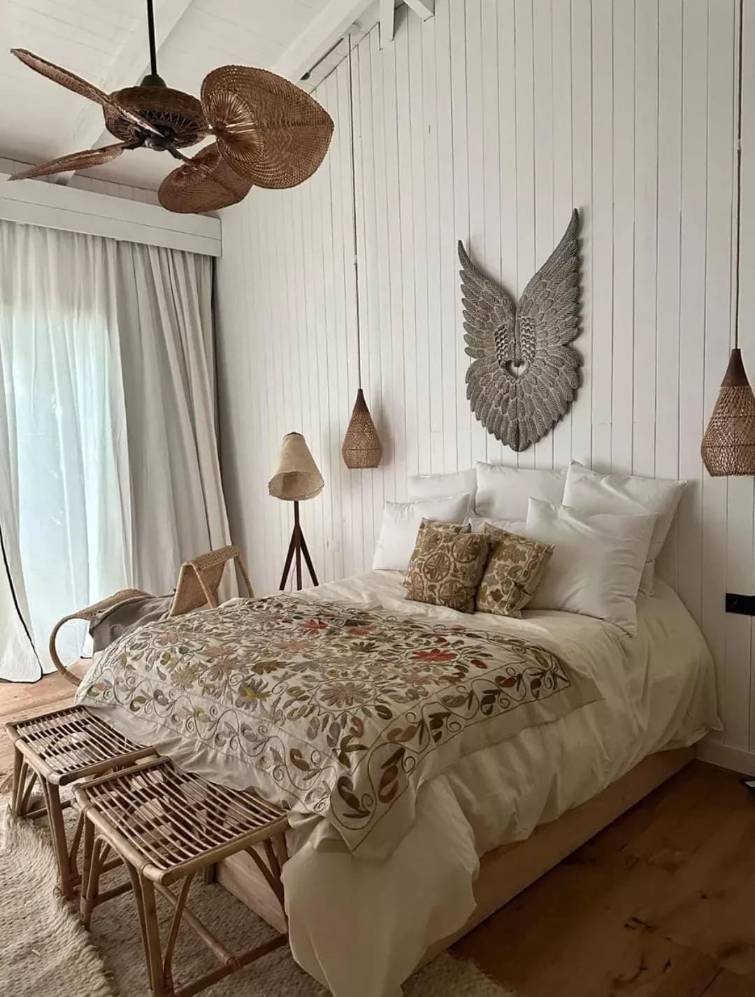 Dormitorio acogedor de estilo bohemio