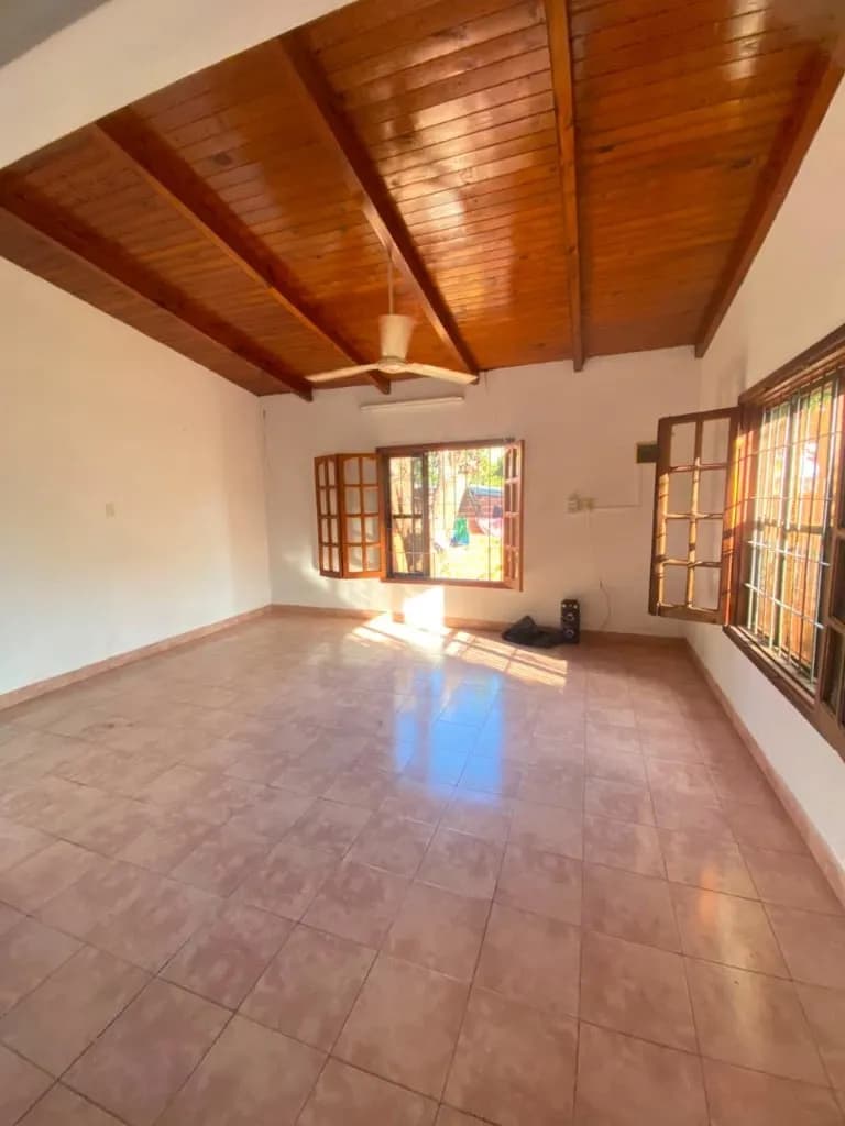 🏡 PROPIEDAD CON 3 VIVIENDAS – EXCELENTE OPORTUNIDAD DE INVERSIÓN