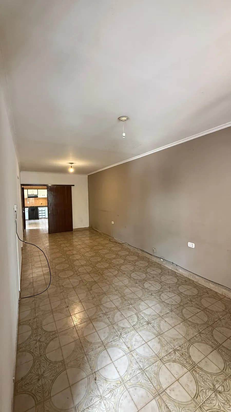 Amplio living comedor sin amueblar