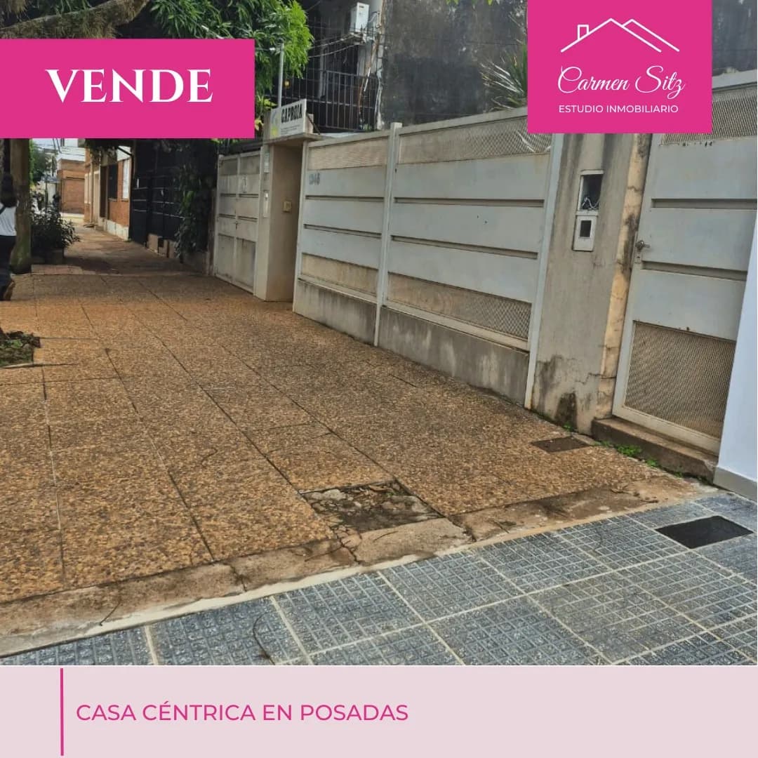 Frente de casa céntrica en Posadas