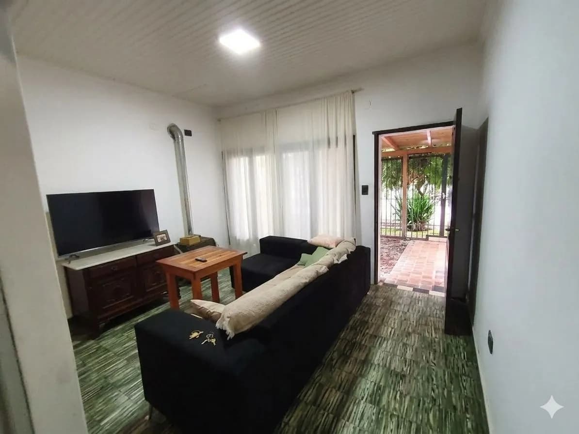 CASA A RECICLAR EN VILLA URQUIZA // Posadas