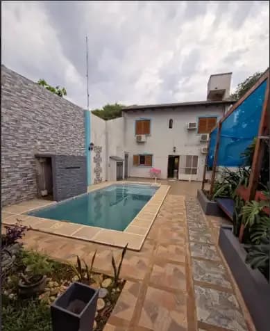 CASA CON PILETA