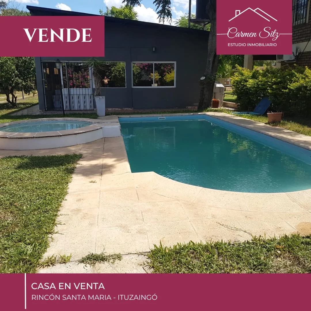 Casa con pileta y jardín
