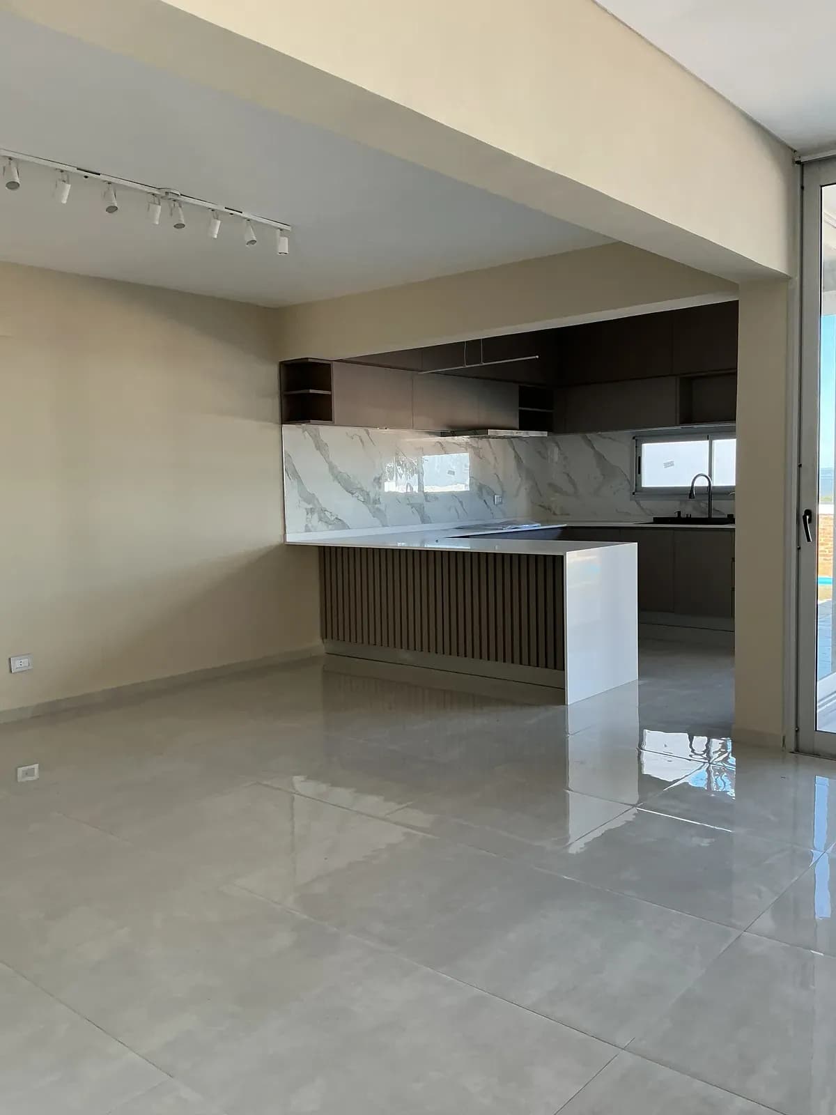 Departamento moderno con cocina integrada