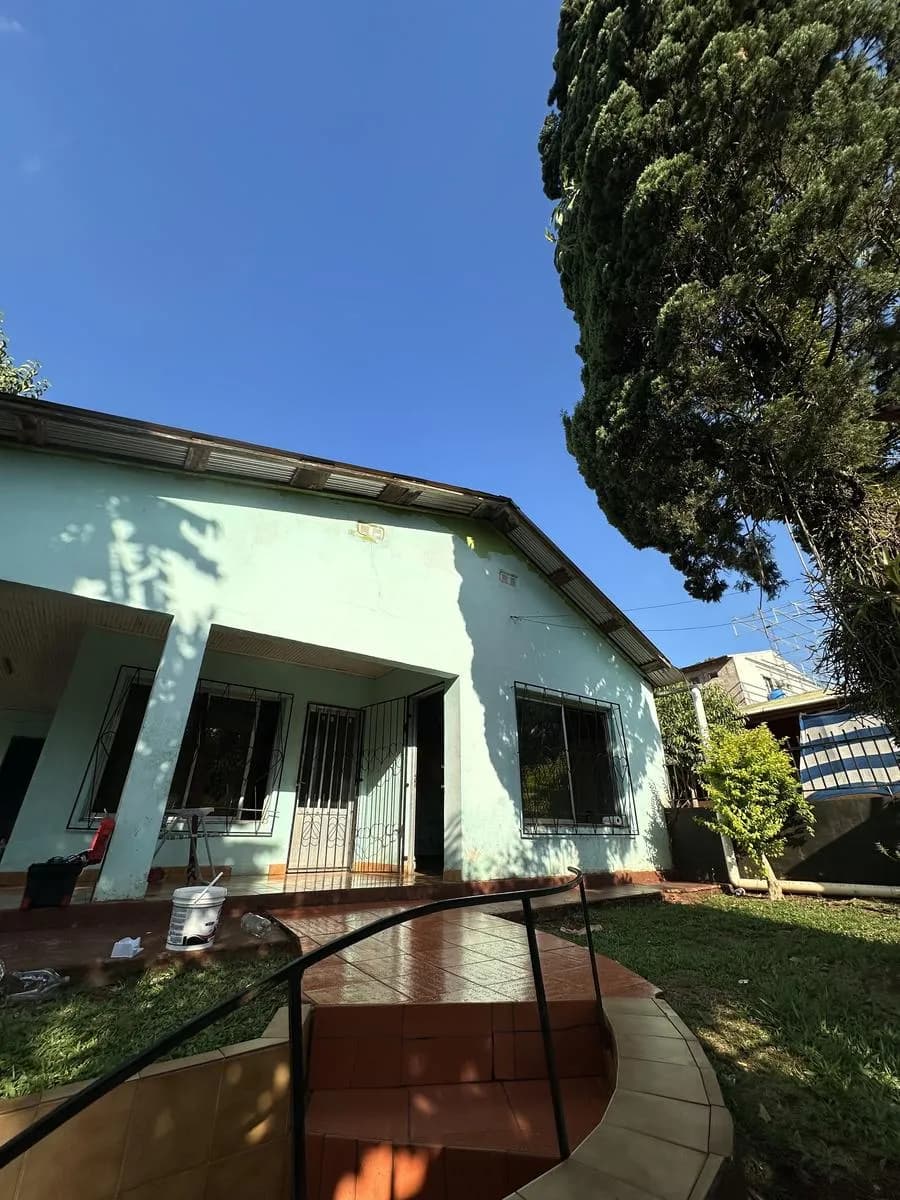 En Venta Casa de 2 Dormitorios Centrica en Barrio Centro, San Vicente, Misiones