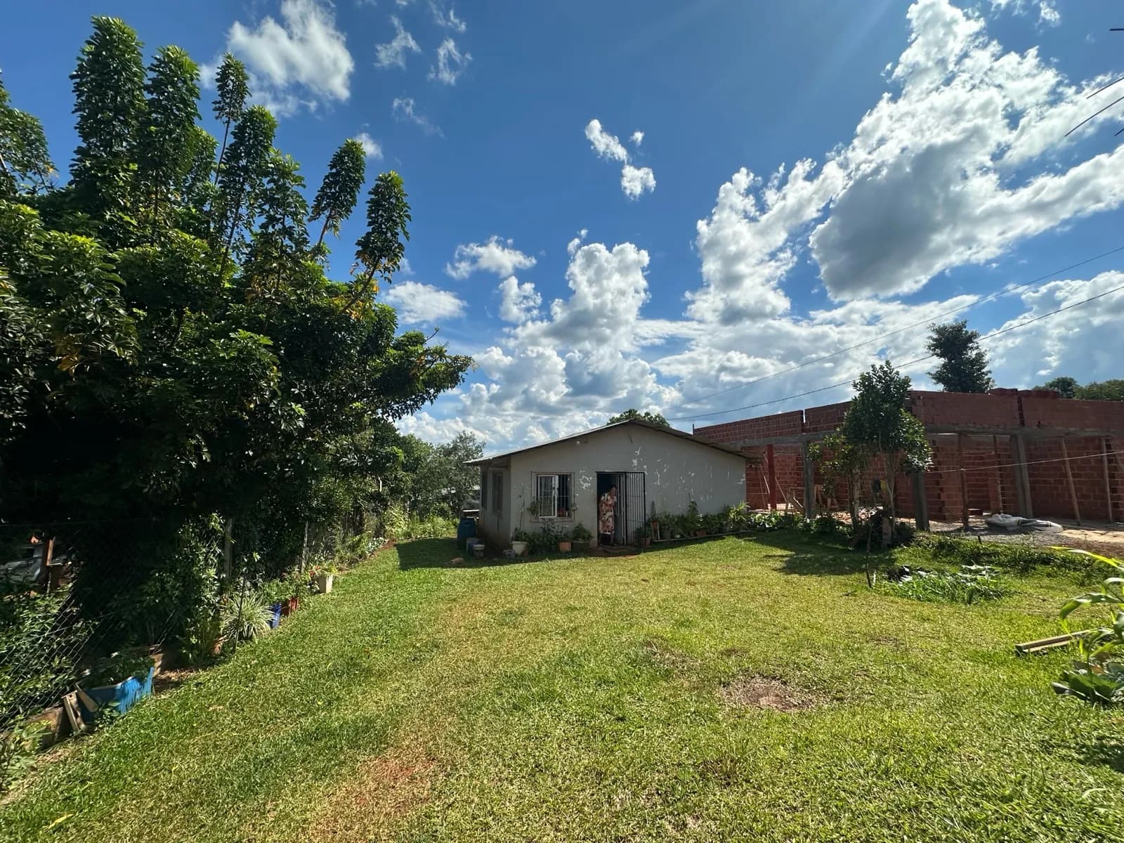 En Venta Casa y losa en construcción, San Vicente, Misiones