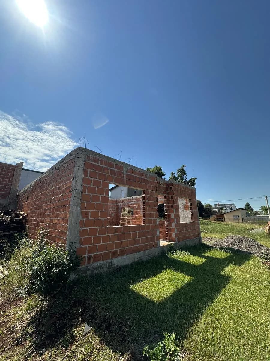 En Venta Casa a terminar de 2 dormitorios en Barrio las Hortensias, San Vicente, Misiones