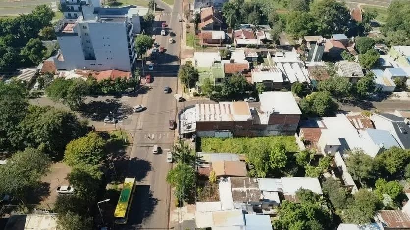 Vista aérea de zona residencial urbana