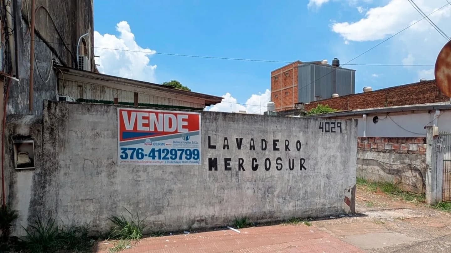 TERRENO EN VENTA - AV. URUGUAY Y SALIDA POR CALLE NEUQUEN