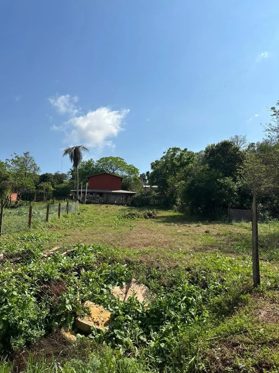 Terreno con cabaña en venta