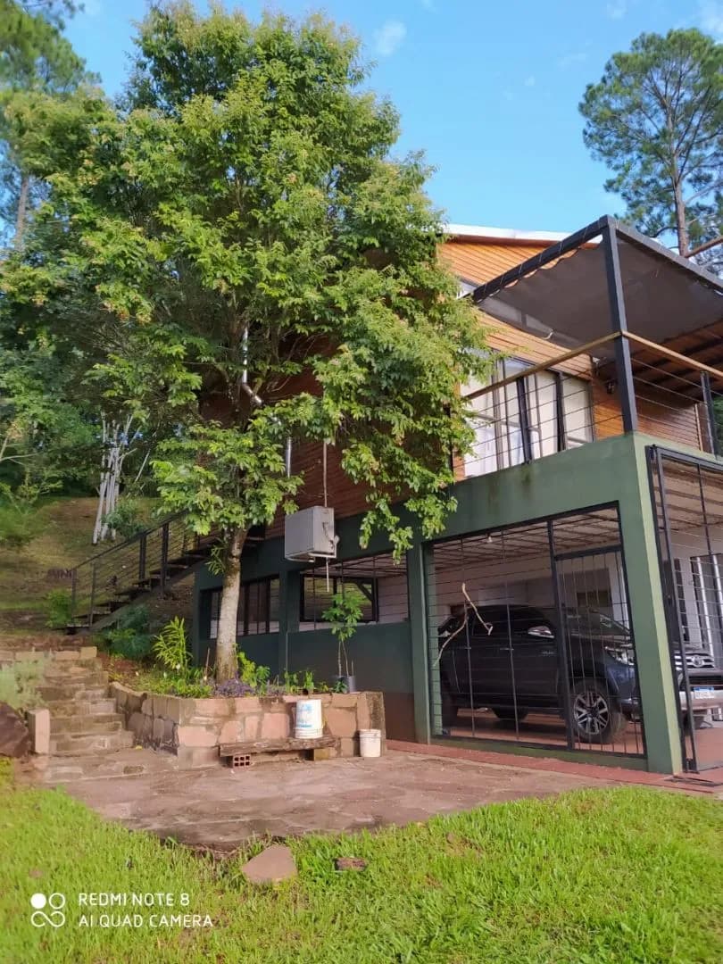 Terreno con casa en Cueva del Teyú