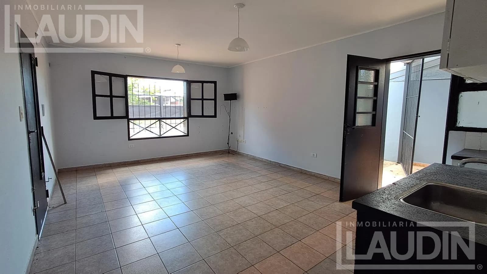 Casa en Alquiler Itaembe Mini