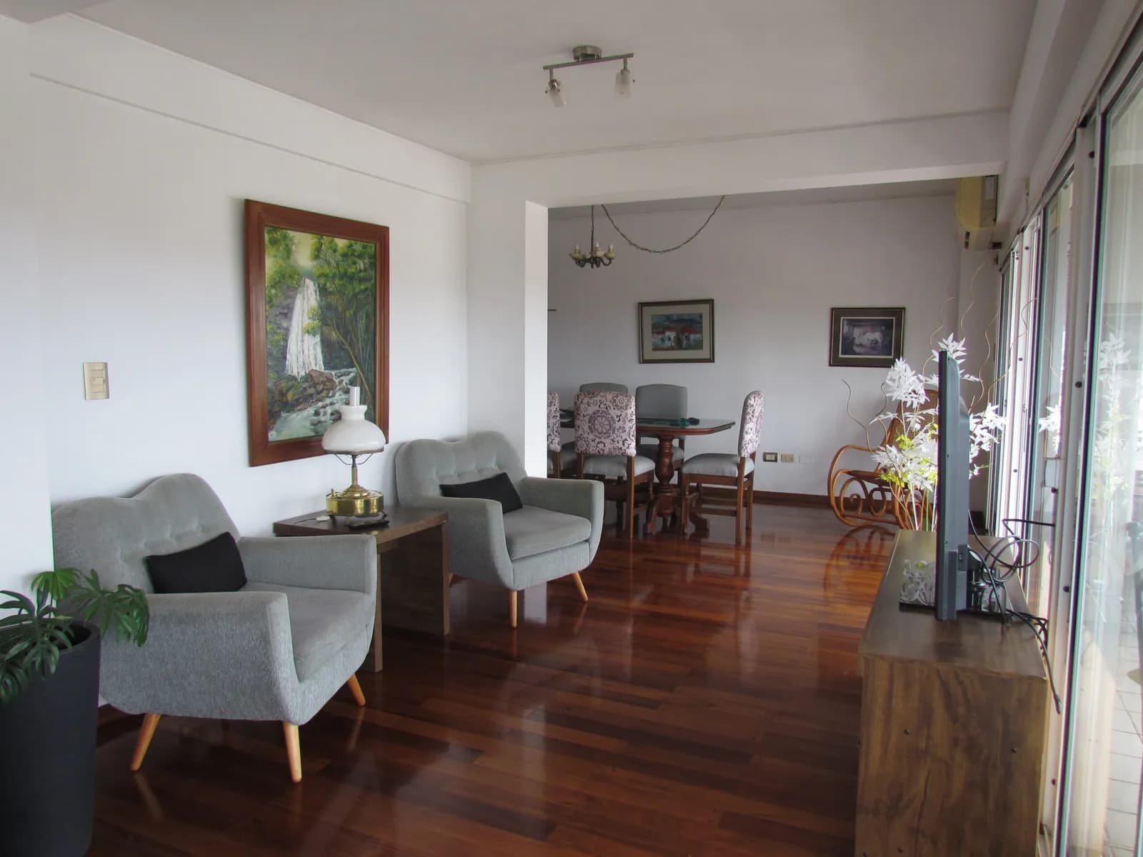Piso completo de categoría en venta en el centro de Posadas